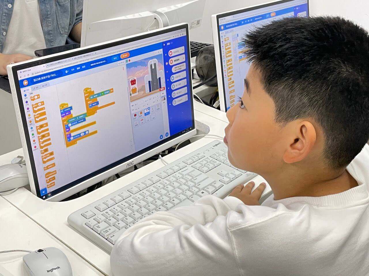 杭州附近最好的少儿编程哪家好?怎么选?(图1) 杭州附近最好的少儿编程哪家好?怎么选?(图1)