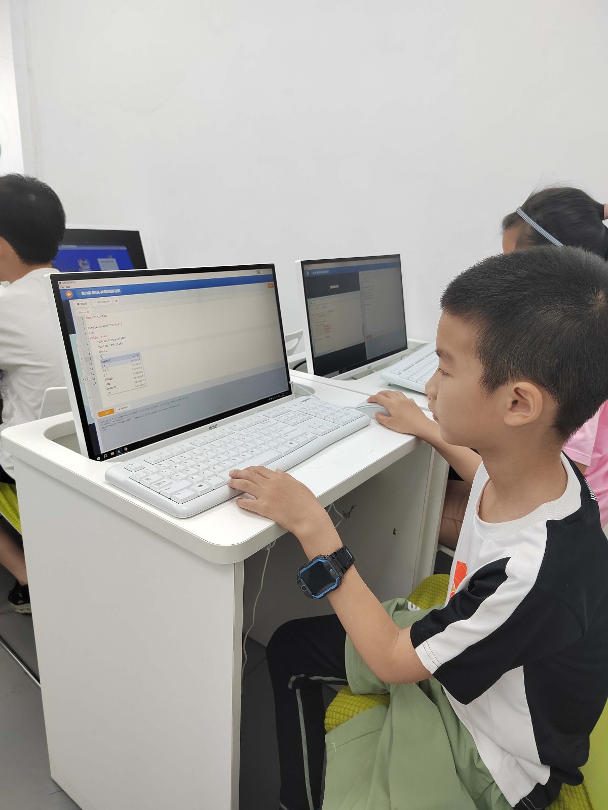 小学生学编程是不是太早了?几岁学编程比较合适?(图2) 小学生学编程是不是太早了?几岁学编程比较合适?(图2)